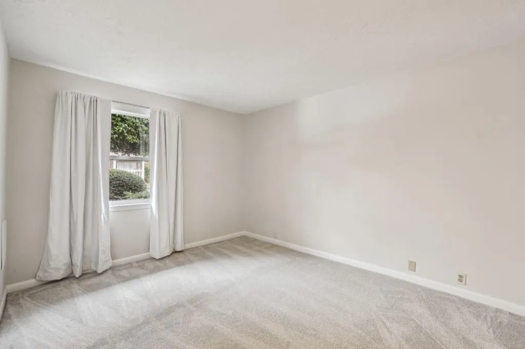 64 Dunwoody Springs Drive, Atlanta, Georgia 30328, 2 Bedrooms Bedrooms, ,2 BathroomsBathrooms,Residential,Sold,64 Dunwoody Springs Drive,7523723