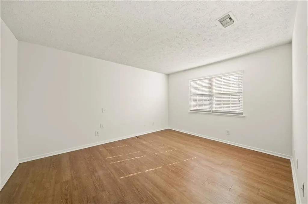 6816 Glenridge Drive Unit I, Atlanta, Georgia 30328, 2 Bedrooms Bedrooms, ,2 BathroomsBathrooms,Residential,Sold,6816 Glenridge Drive Unit I,7507154