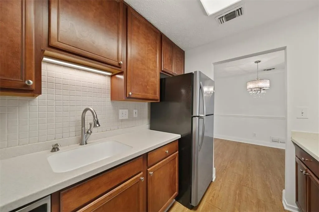 6816 Glenridge Drive Unit I, Atlanta, Georgia 30328, 2 Bedrooms Bedrooms, ,2 BathroomsBathrooms,Residential,Sold,6816 Glenridge Drive Unit I,7507154