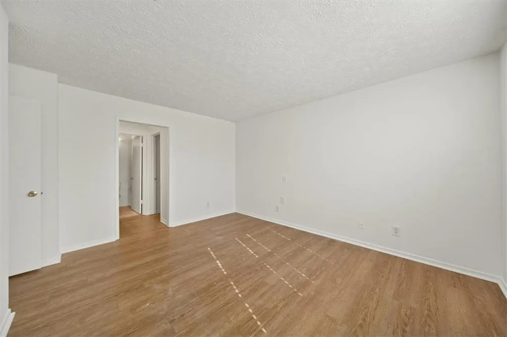 6816 Glenridge Drive Unit I, Atlanta, Georgia 30328, 2 Bedrooms Bedrooms, ,2 BathroomsBathrooms,Residential,Sold,6816 Glenridge Drive Unit I,7507154