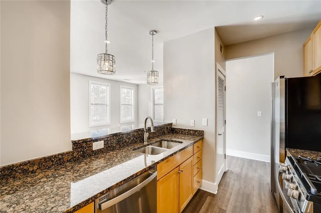 799 Hammond Drive Unit 201, Sandy Springs, Georgia 30328, 2 Bedrooms Bedrooms, ,2 BathroomsBathrooms,Residential,Sold,799 Hammond Drive Unit 201,6830665