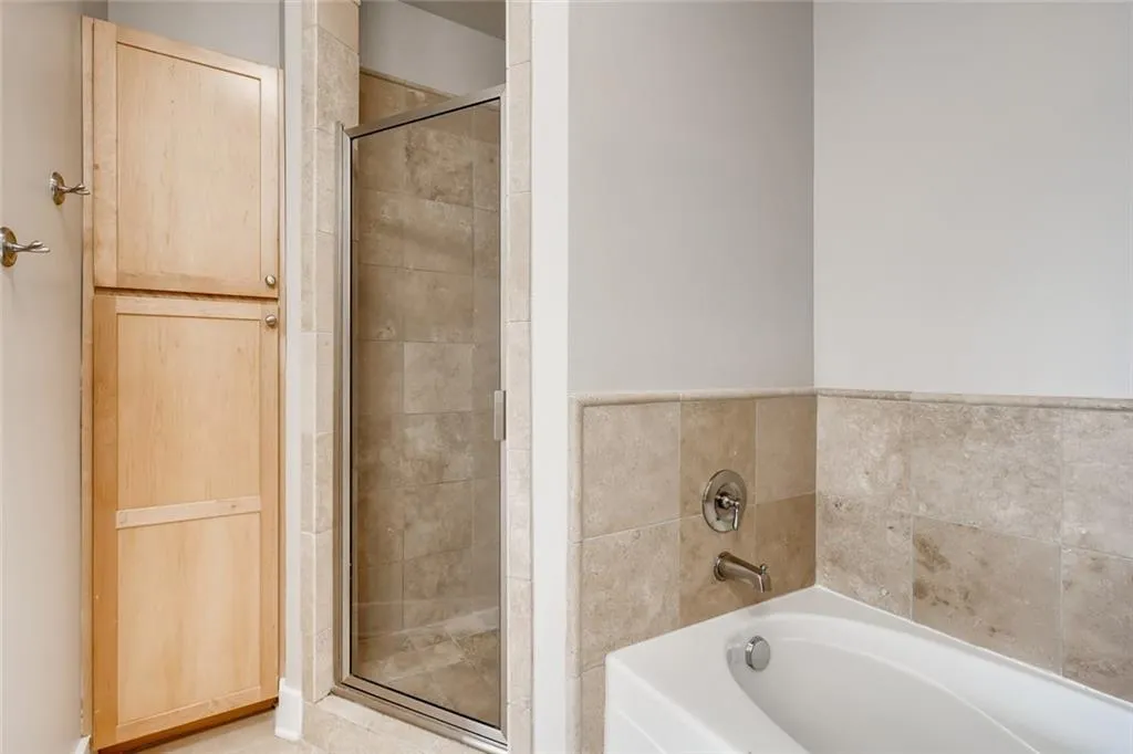 799 Hammond Drive Unit 201, Sandy Springs, Georgia 30328, 2 Bedrooms Bedrooms, ,2 BathroomsBathrooms,Residential,Sold,799 Hammond Drive Unit 201,6830665