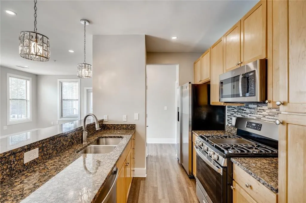 799 Hammond Drive Unit 201, Sandy Springs, Georgia 30328, 2 Bedrooms Bedrooms, ,2 BathroomsBathrooms,Residential,Sold,799 Hammond Drive Unit 201,6830665