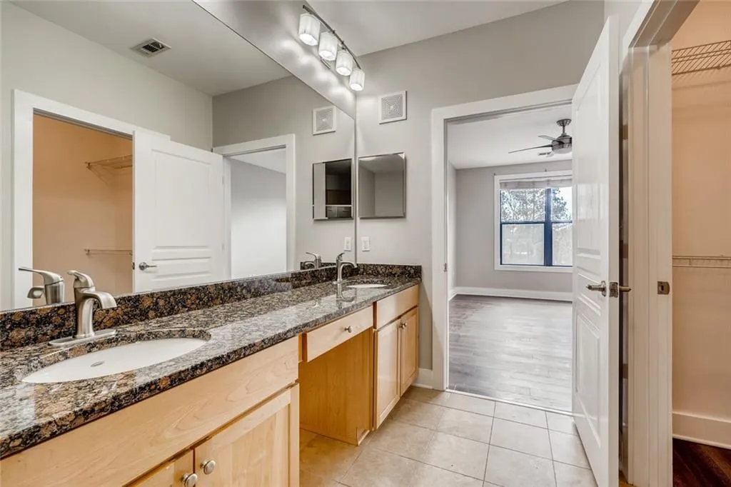 799 Hammond Drive Unit 201, Sandy Springs, Georgia 30328, 2 Bedrooms Bedrooms, ,2 BathroomsBathrooms,Residential,Sold,799 Hammond Drive Unit 201,6830665