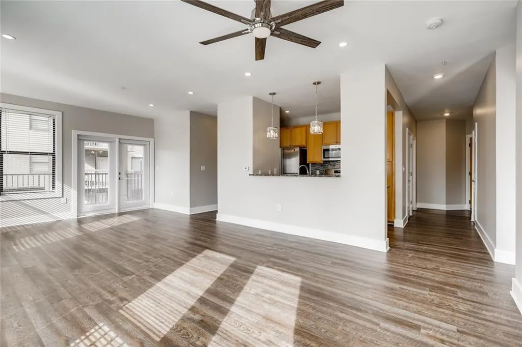 799 Hammond Drive Unit 201, Sandy Springs, Georgia 30328, 2 Bedrooms Bedrooms, ,2 BathroomsBathrooms,Residential,Sold,799 Hammond Drive Unit 201,6830665