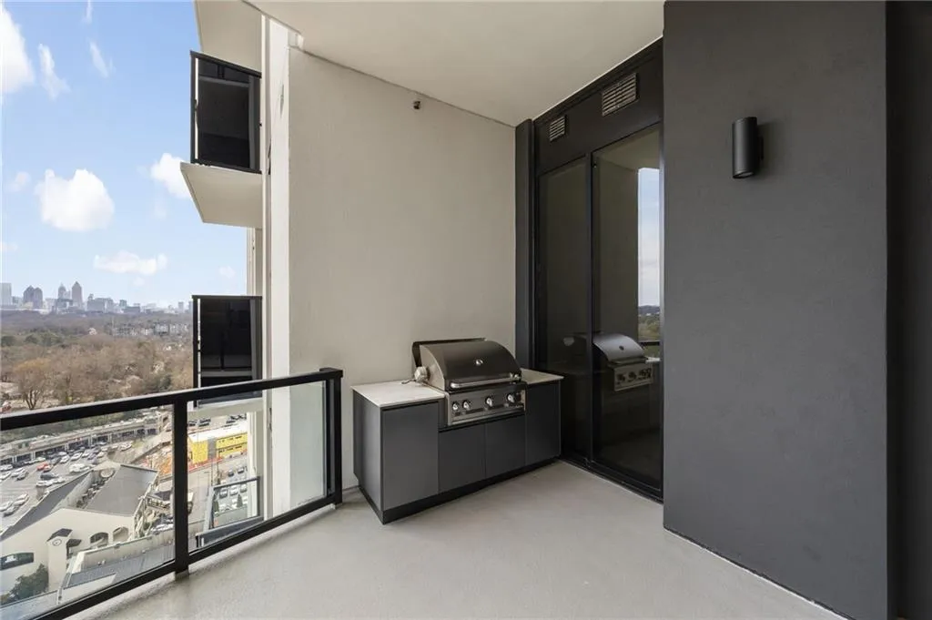 2425 Peachtree Road Ne Unit 1604, Atlanta, Georgia 30305, 2 Bedrooms Bedrooms, ,2 BathroomsBathrooms,Residential,For Sale,2425 Peachtree Road Ne Unit 1604,7642596