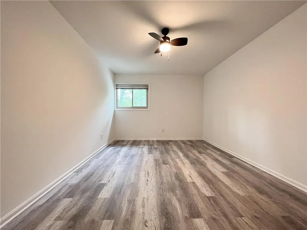 5400 Roswell Road Ne Unit F5, Sandy Springs, Georgia 30342, 1 Bedroom Bedrooms, ,1 BathroomBathrooms,Residential,Sold,5400 Roswell Road Ne Unit F5,7029978