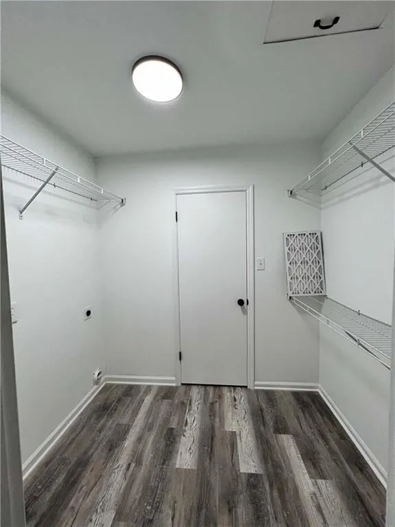 5400 Roswell Road Ne Unit F5, Sandy Springs, Georgia 30342, 1 Bedroom Bedrooms, ,1 BathroomBathrooms,Residential,Sold,5400 Roswell Road Ne Unit F5,7029978