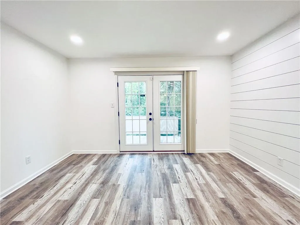 5400 Roswell Road Ne Unit F5, Sandy Springs, Georgia 30342, 1 Bedroom Bedrooms, ,1 BathroomBathrooms,Residential,Sold,5400 Roswell Road Ne Unit F5,7029978