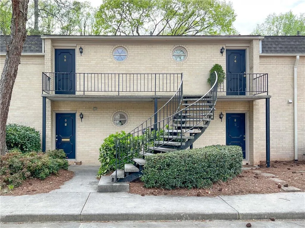 5400 Roswell Road Ne Unit F5, Sandy Springs, Georgia 30342, 1 Bedroom Bedrooms, ,1 BathroomBathrooms,Residential,Sold,5400 Roswell Road Ne Unit F5,7029978