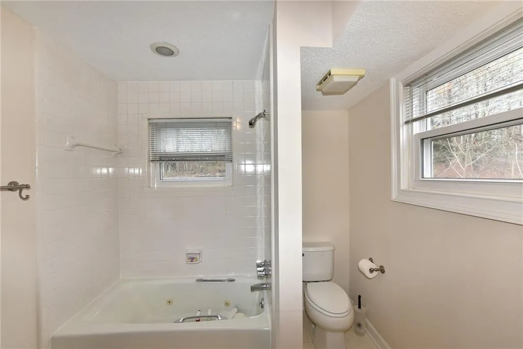 8645 Hope Mews Court, Atlanta, Georgia 30350, 2 Bedrooms Bedrooms, ,2 BathroomsBathrooms,Residential,Sold,8645 Hope Mews Court,5820113