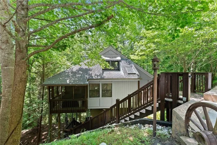 17 Dach Bruecke Gasse, Helen, Georgia 30545
