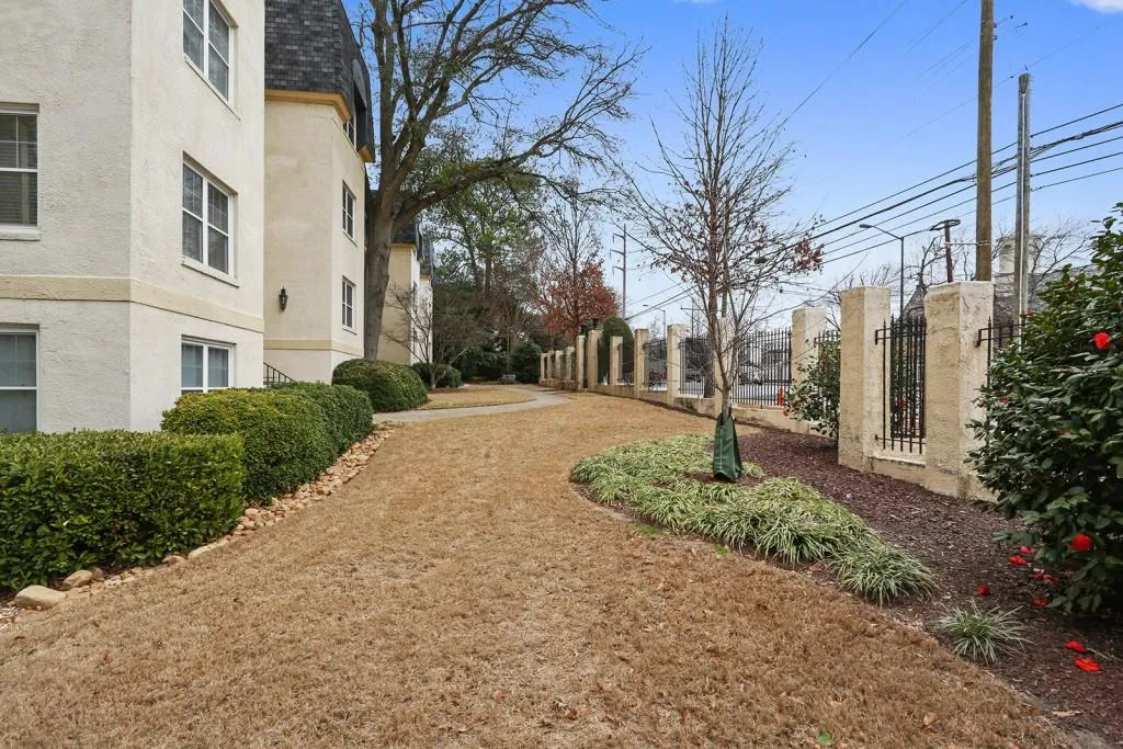 1230 Piedmont Avenue Ne Unit 206, Atlanta, Georgia 30309, 1 Bedroom Bedrooms, ,1 BathroomBathrooms,Residential,Sold,1230 Piedmont Avenue Ne Unit 206,5801386