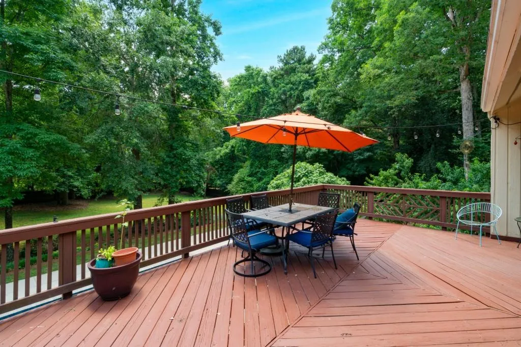 1510 Chevron Drive, Sandy Springs, Georgia 30350, 5 Bedrooms Bedrooms, ,4 BathroomsBathrooms,Residential,Sold,1510 Chevron Drive,7052275