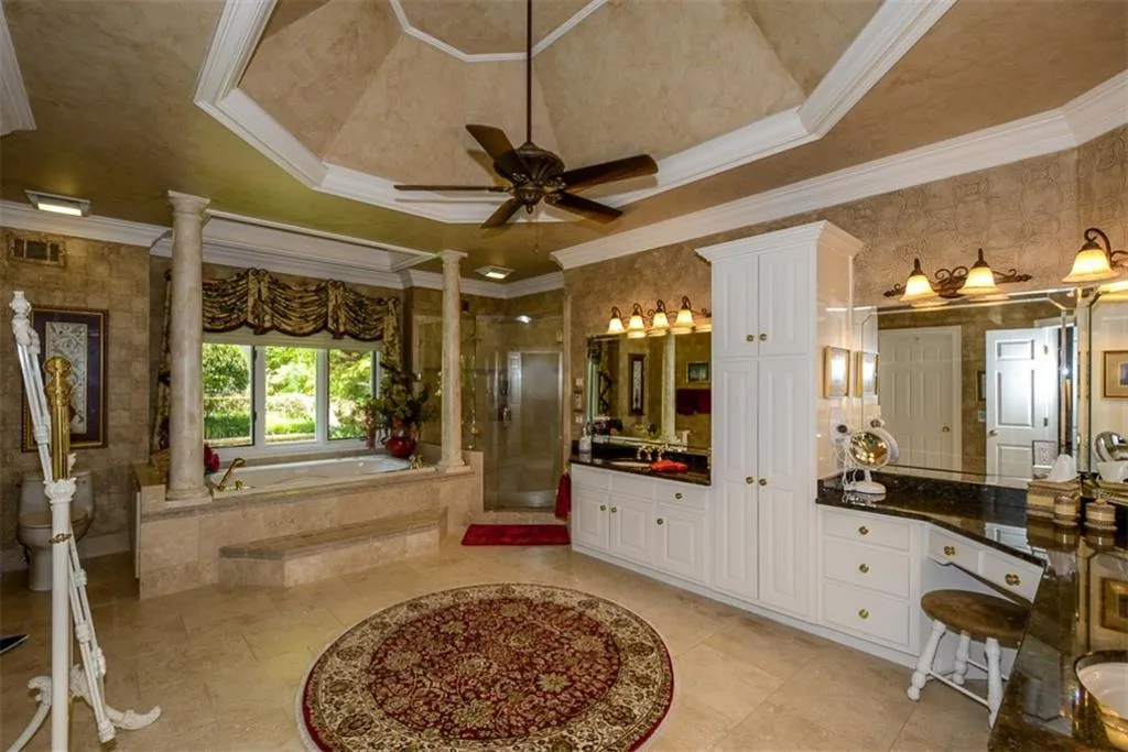 8200 Habersham Waters Road, Sandy Springs, Georgia 30350, 6 Bedrooms Bedrooms, ,7 BathroomsBathrooms,Residential,Sold,8200 Habersham Waters Road,5798268