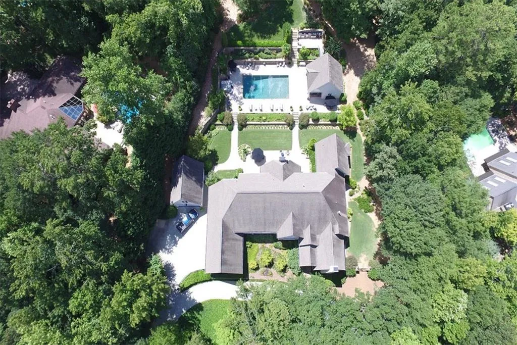 8200 Habersham Waters Road, Sandy Springs, Georgia 30350, 6 Bedrooms Bedrooms, ,7 BathroomsBathrooms,Residential,Sold,8200 Habersham Waters Road,5798268
