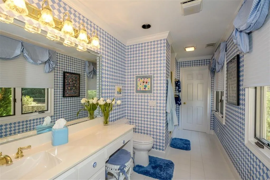 8200 Habersham Waters Road, Sandy Springs, Georgia 30350, 6 Bedrooms Bedrooms, ,7 BathroomsBathrooms,Residential,Sold,8200 Habersham Waters Road,5798268