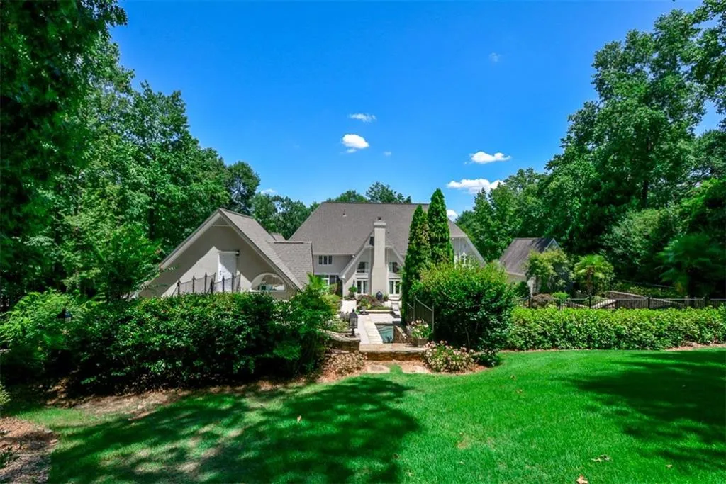 8200 Habersham Waters Road, Sandy Springs, Georgia 30350, 6 Bedrooms Bedrooms, ,7 BathroomsBathrooms,Residential,Sold,8200 Habersham Waters Road,5798268
