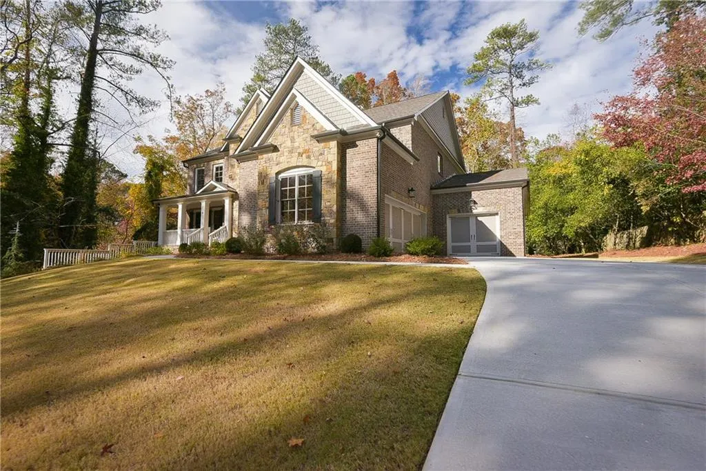 25 Wyndham Drive, Sandy Springs, Georgia 30328, 5 Bedrooms Bedrooms, ,4 BathroomsBathrooms,Residential,Sold,25 Wyndham Drive,5777080