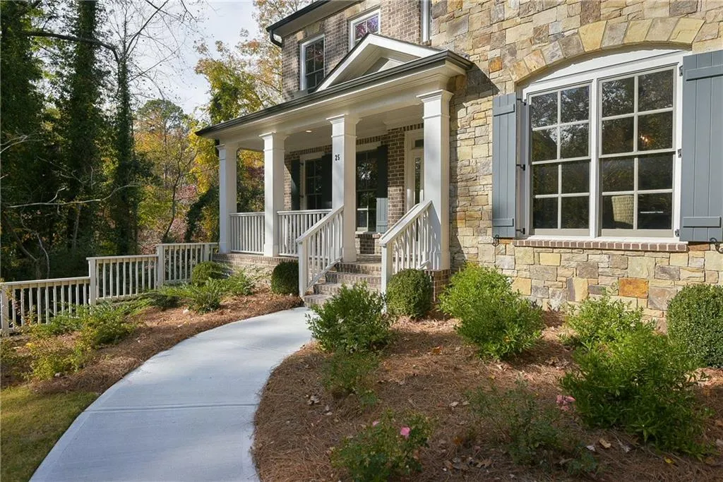 25 Wyndham Drive, Sandy Springs, Georgia 30328, 5 Bedrooms Bedrooms, ,4 BathroomsBathrooms,Residential,Sold,25 Wyndham Drive,5777080