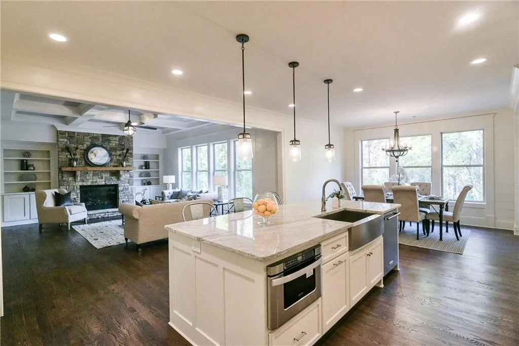 25 Wyndham Drive, Sandy Springs, Georgia 30328, 5 Bedrooms Bedrooms, ,4 BathroomsBathrooms,Residential,Sold,25 Wyndham Drive,5777080