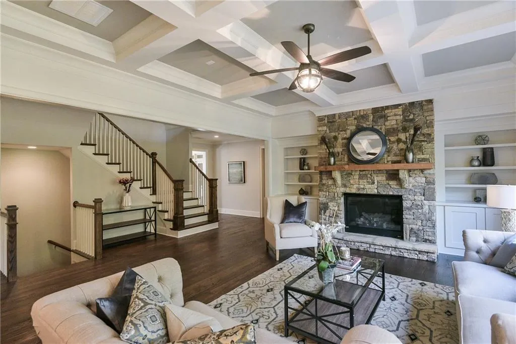 25 Wyndham Drive, Sandy Springs, Georgia 30328, 5 Bedrooms Bedrooms, ,4 BathroomsBathrooms,Residential,Sold,25 Wyndham Drive,5777080