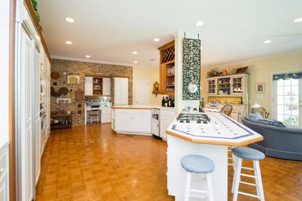 1735 Marlborough Drive, Sandy Springs, Georgia 30350, 5 Bedrooms Bedrooms, ,4 BathroomsBathrooms,Residential,Sold,1735 Marlborough Drive,6957597