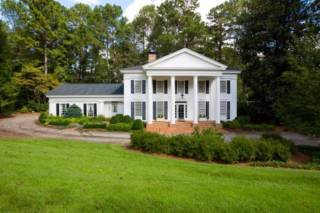 1735 Marlborough Drive, Sandy Springs, Georgia 30350, 5 Bedrooms Bedrooms, ,4 BathroomsBathrooms,Residential,Sold,1735 Marlborough Drive,6957597