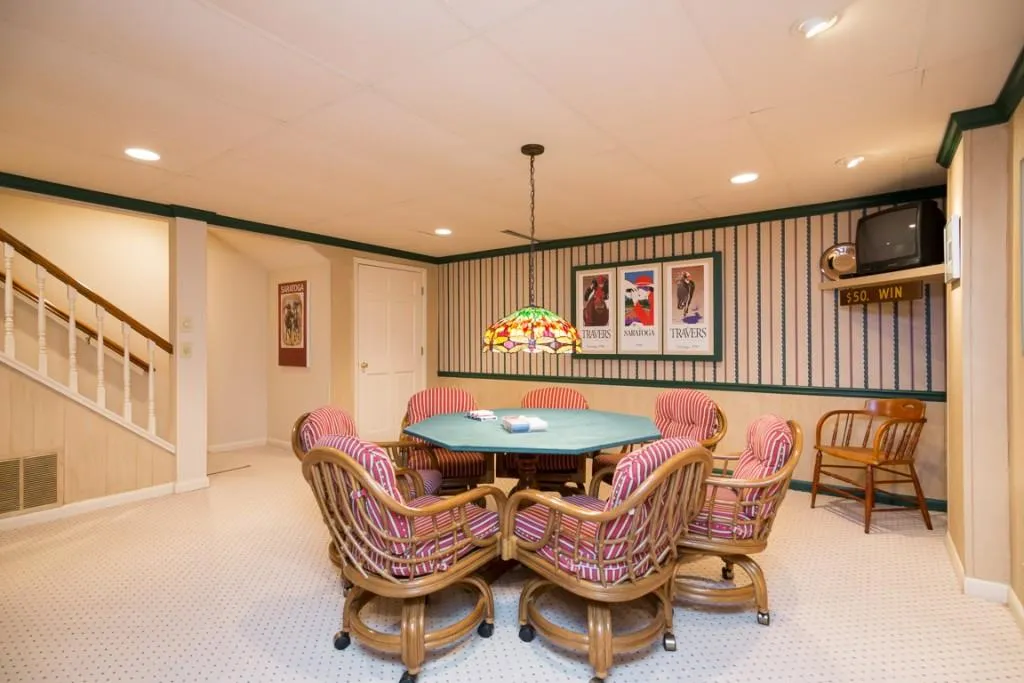 1735 Marlborough Drive, Sandy Springs, Georgia 30350, 5 Bedrooms Bedrooms, ,4 BathroomsBathrooms,Residential,Sold,1735 Marlborough Drive,6957597