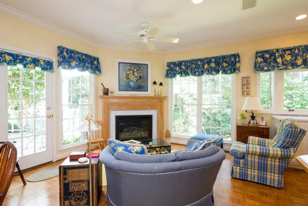 1735 Marlborough Drive, Sandy Springs, Georgia 30350, 5 Bedrooms Bedrooms, ,4 BathroomsBathrooms,Residential,Sold,1735 Marlborough Drive,6957597