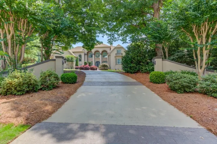 1905 Kathy Whitworth Drive, Braselton, Georgia 30517