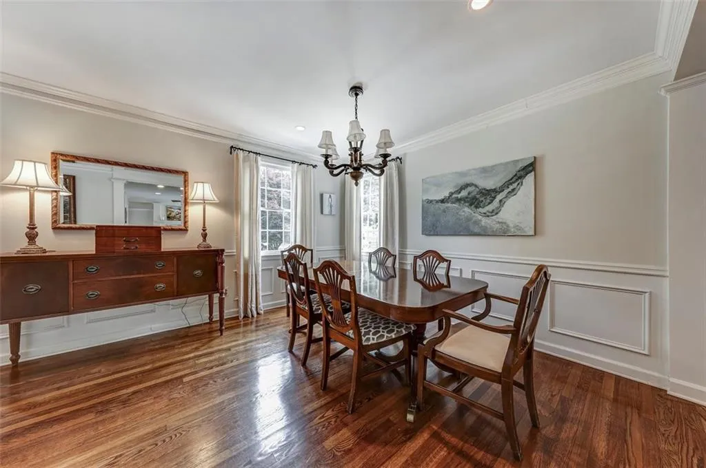 460 Old Creek Road, Sandy Springs, Georgia 30342, 4 Bedrooms Bedrooms, ,3 BathroomsBathrooms,Residential,Sold,460 Old Creek Road,6888936
