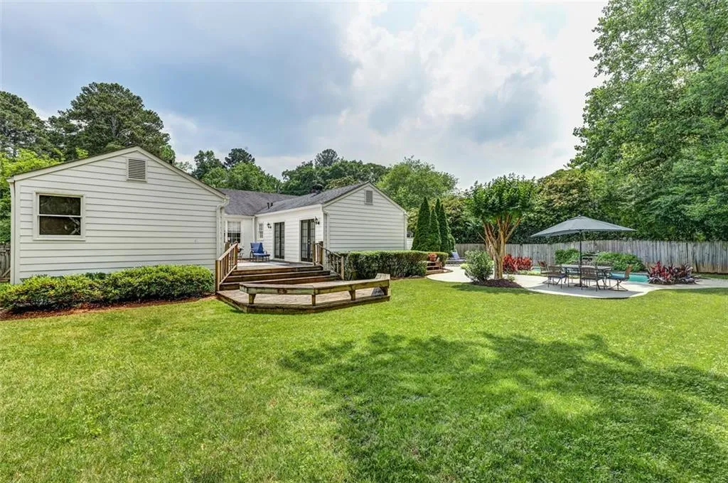 460 Old Creek Road, Sandy Springs, Georgia 30342, 4 Bedrooms Bedrooms, ,3 BathroomsBathrooms,Residential,Sold,460 Old Creek Road,6888936