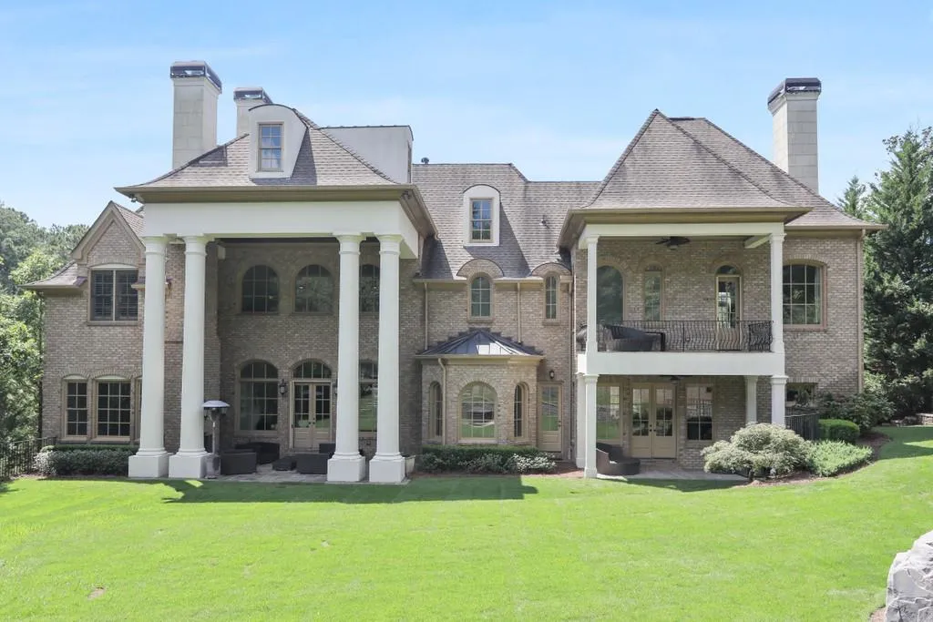 453 Londonberry Road, Atlanta, Georgia 30327, 7 Bedrooms Bedrooms, ,8 BathroomsBathrooms,Residential,Sold,453 Londonberry Road,6768359