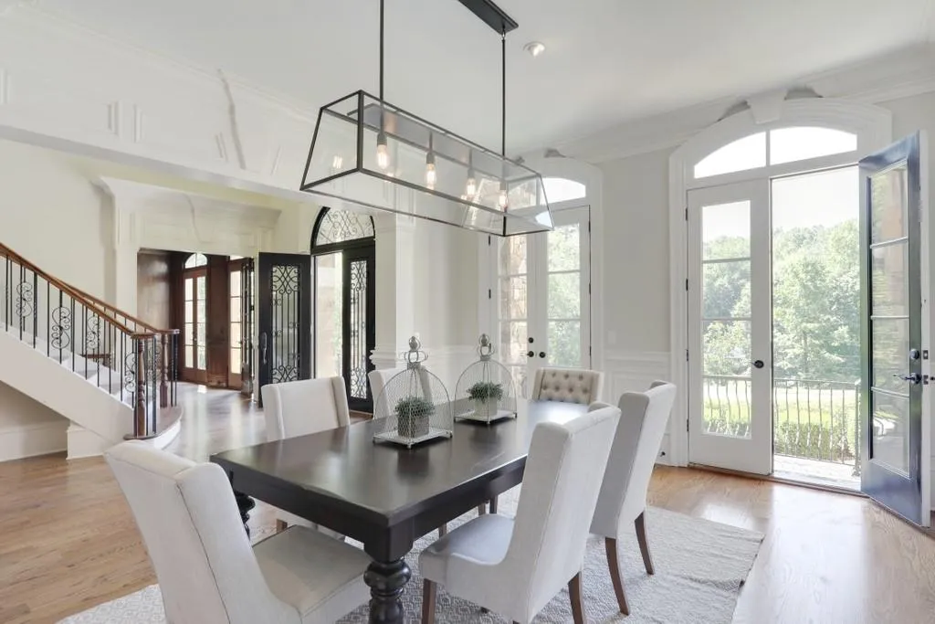 453 Londonberry Road, Atlanta, Georgia 30327, 7 Bedrooms Bedrooms, ,8 BathroomsBathrooms,Residential,Sold,453 Londonberry Road,6768359
