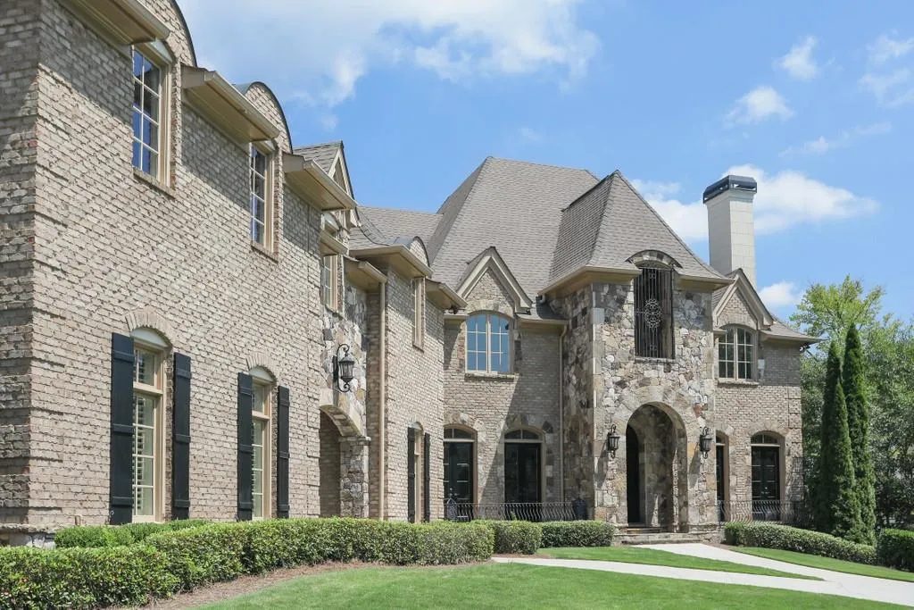 453 Londonberry Road, Atlanta, Georgia 30327, 7 Bedrooms Bedrooms, ,8 BathroomsBathrooms,Residential,Sold,453 Londonberry Road,6768359