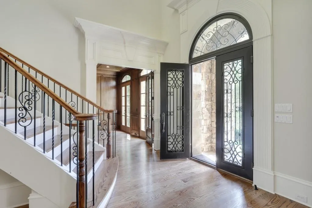 453 Londonberry Road, Atlanta, Georgia 30327, 7 Bedrooms Bedrooms, ,8 BathroomsBathrooms,Residential,Sold,453 Londonberry Road,6768359