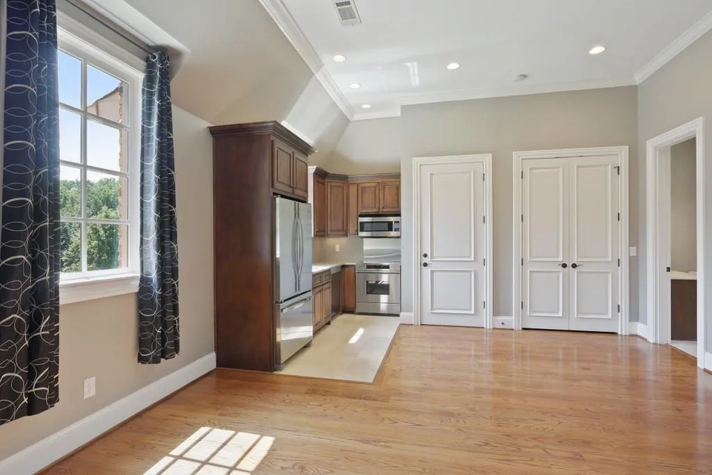 453 Londonberry Road, Atlanta, Georgia 30327, 7 Bedrooms Bedrooms, ,8 BathroomsBathrooms,Residential,Sold,453 Londonberry Road,6768359