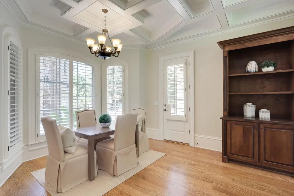 453 Londonberry Road, Atlanta, Georgia 30327, 7 Bedrooms Bedrooms, ,8 BathroomsBathrooms,Residential,Sold,453 Londonberry Road,6768359