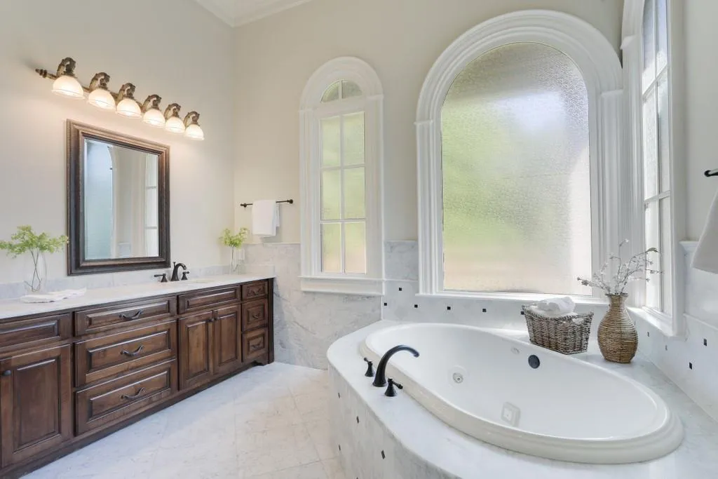 453 Londonberry Road, Atlanta, Georgia 30327, 7 Bedrooms Bedrooms, ,8 BathroomsBathrooms,Residential,Sold,453 Londonberry Road,6768359