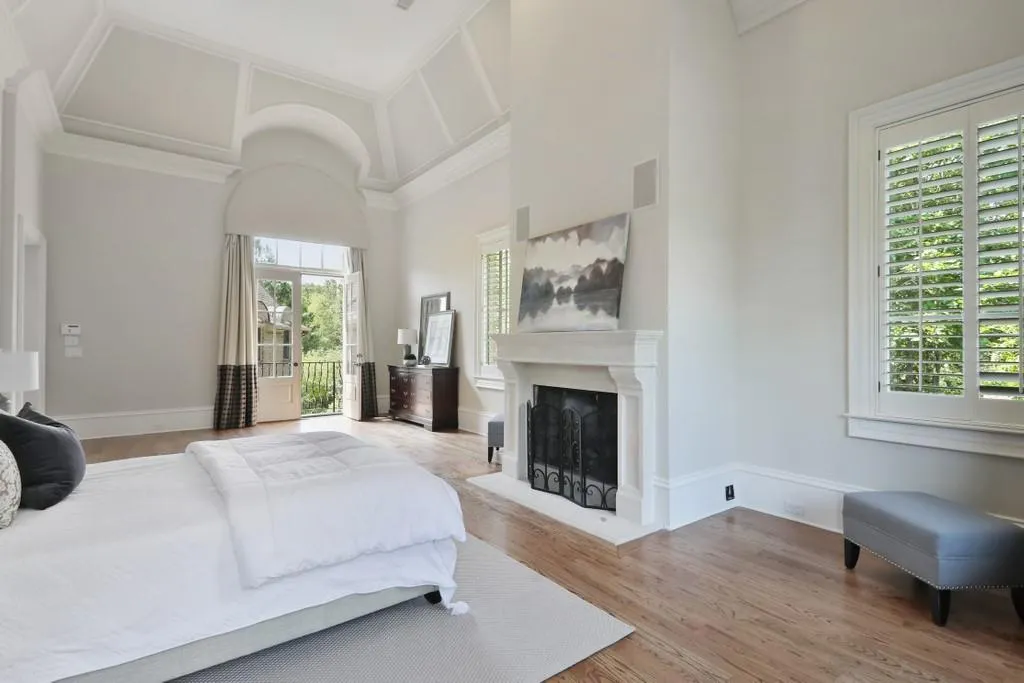 453 Londonberry Road, Atlanta, Georgia 30327, 7 Bedrooms Bedrooms, ,8 BathroomsBathrooms,Residential,Sold,453 Londonberry Road,6768359