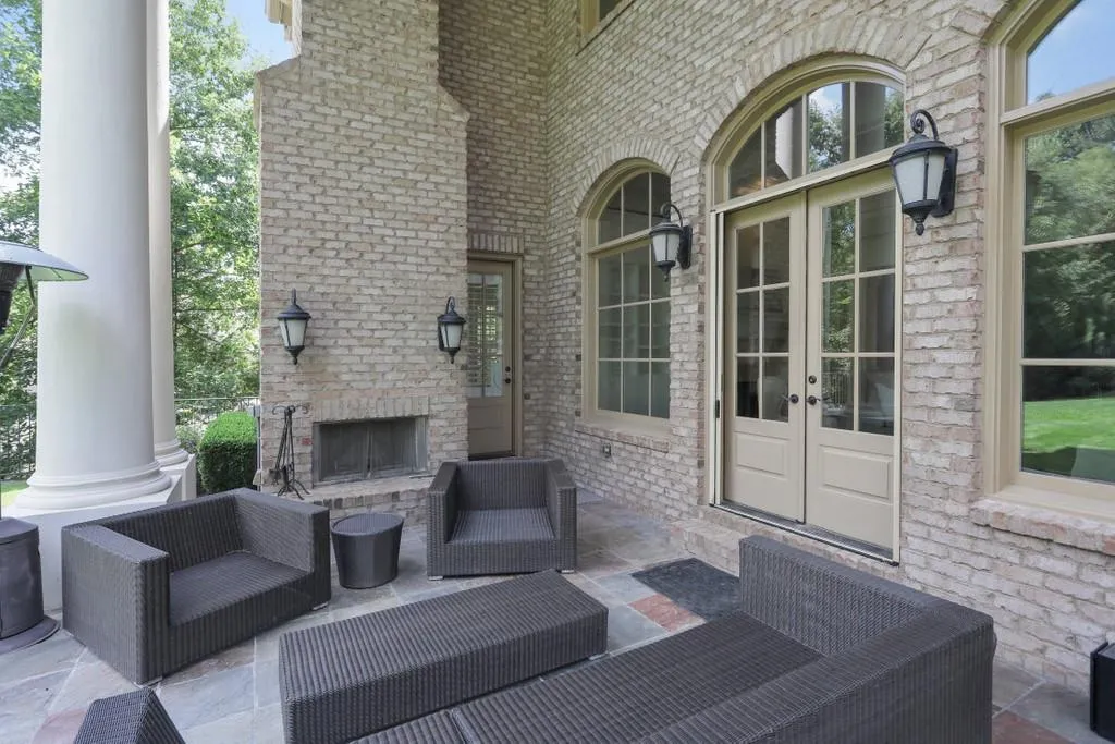 453 Londonberry Road, Atlanta, Georgia 30327, 7 Bedrooms Bedrooms, ,8 BathroomsBathrooms,Residential,Sold,453 Londonberry Road,6768359