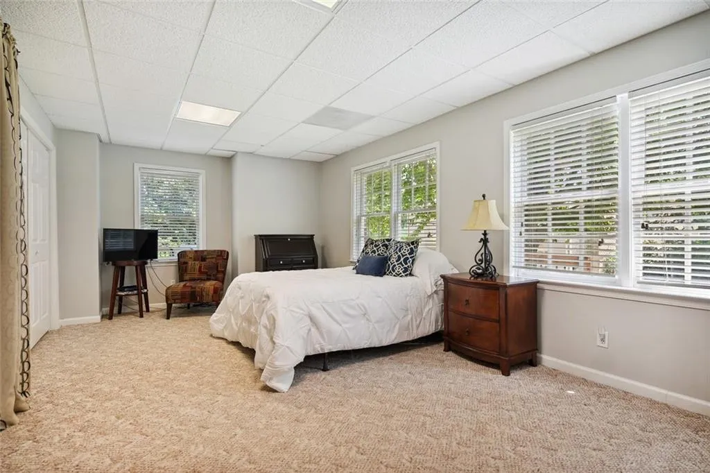 185 Trowbridge Road, Sandy Springs, Georgia 30350, 6 Bedrooms Bedrooms, ,3 BathroomsBathrooms,Residential,Sold,185 Trowbridge Road,7182813