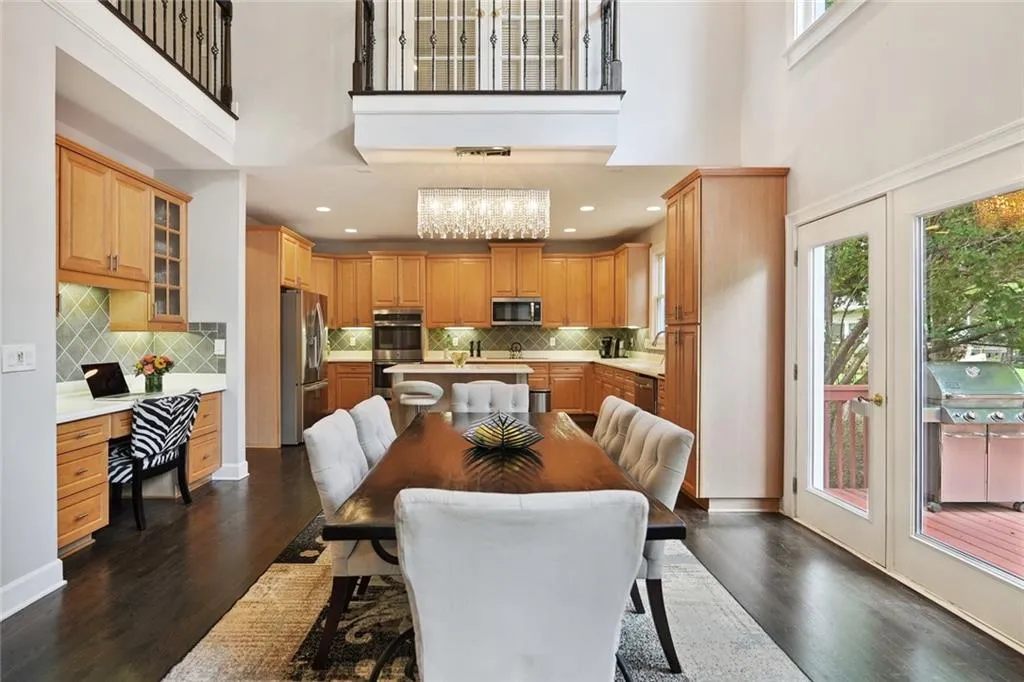 185 Trowbridge Road, Sandy Springs, Georgia 30350, 6 Bedrooms Bedrooms, ,3 BathroomsBathrooms,Residential,Sold,185 Trowbridge Road,7182813