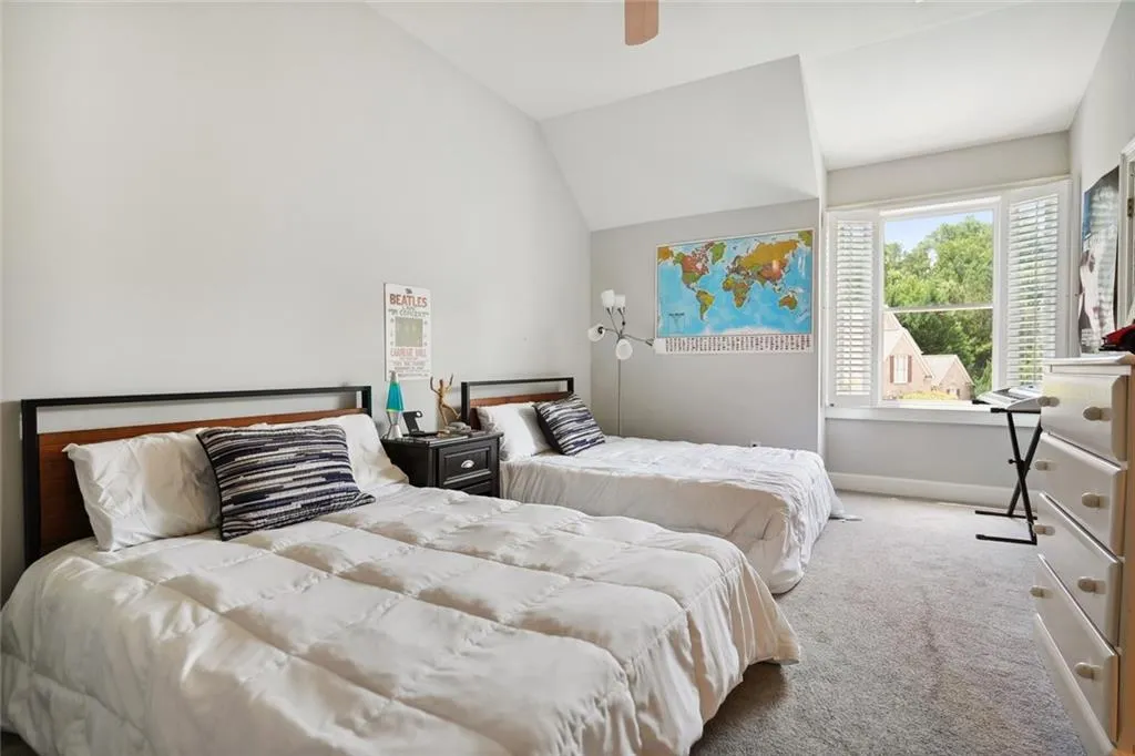 185 Trowbridge Road, Sandy Springs, Georgia 30350, 6 Bedrooms Bedrooms, ,3 BathroomsBathrooms,Residential,Sold,185 Trowbridge Road,7182813