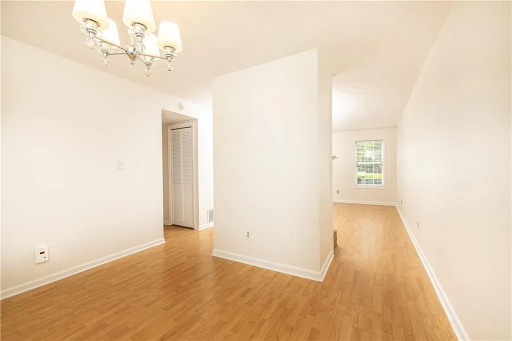 7750 Roswell Road Unit 10f, Atlanta, Georgia 30350, 2 Bedrooms Bedrooms, ,1 BathroomBathrooms,Residential,For Sale,7750 Roswell Road Unit 10f,7762014