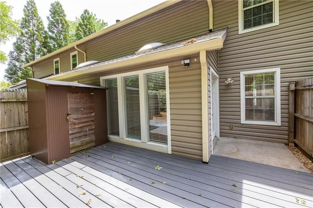 7750 Roswell Road Unit 10f, Atlanta, Georgia 30350, 2 Bedrooms Bedrooms, ,1 BathroomBathrooms,Residential,For Sale,7750 Roswell Road Unit 10f,7762014