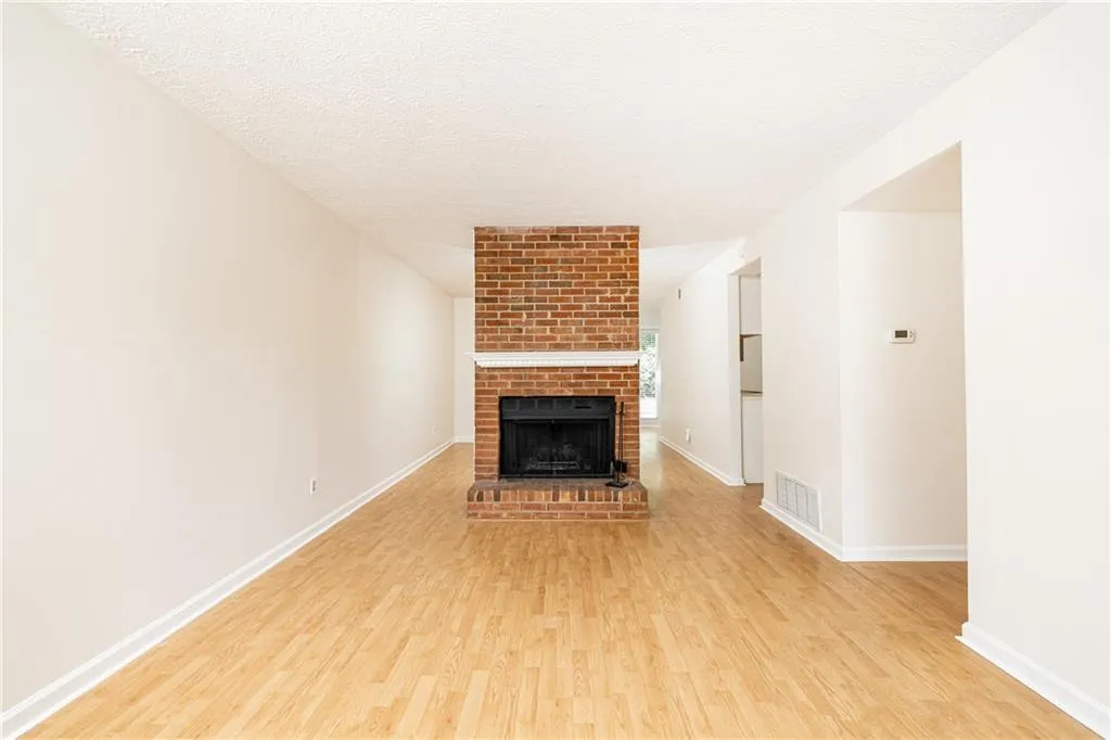 7750 Roswell Road Unit 10f, Atlanta, Georgia 30350, 2 Bedrooms Bedrooms, ,1 BathroomBathrooms,Residential,For Sale,7750 Roswell Road Unit 10f,7762014