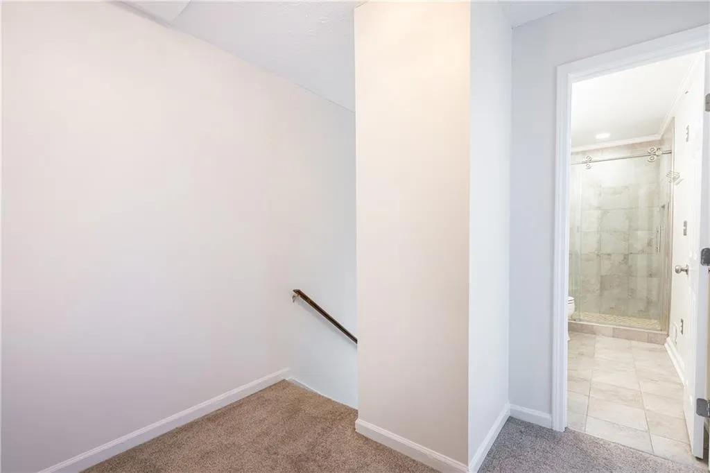 7750 Roswell Road Unit 10f, Atlanta, Georgia 30350, 2 Bedrooms Bedrooms, ,1 BathroomBathrooms,Residential,For Sale,7750 Roswell Road Unit 10f,7762014