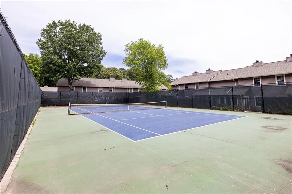 7750 Roswell Road Unit 10f, Atlanta, Georgia 30350, 2 Bedrooms Bedrooms, ,1 BathroomBathrooms,Residential,For Sale,7750 Roswell Road Unit 10f,7762014